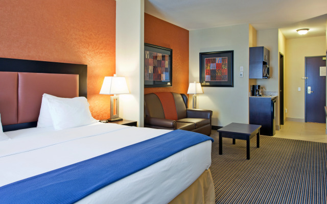 Holiday Inn Express Airport-Calgary by IHG