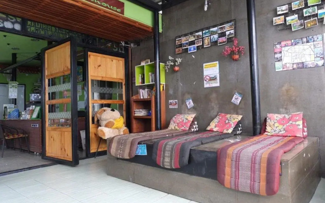 Julie Guesthouse Part 2 Chiang Mai