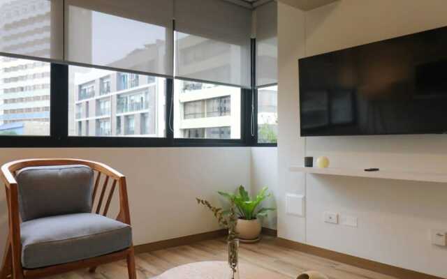 w Fancy 2BR With Balcony in Miraflores