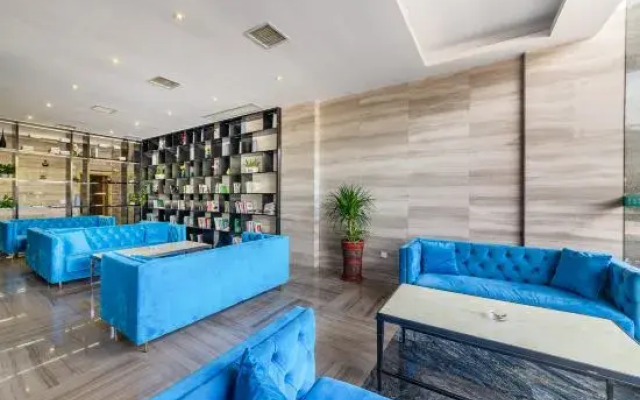 Sanyuan Hotel (Zixing Dongjiang Lake)