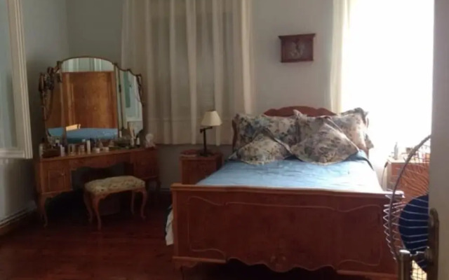 5-bed House With Garden in the City of Chios