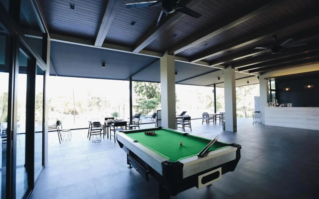 Riverawan Hotel (SHA Plus+)