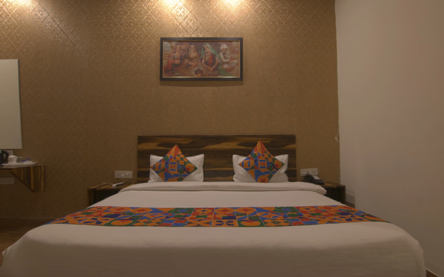 Fabhotel Sallow Grand