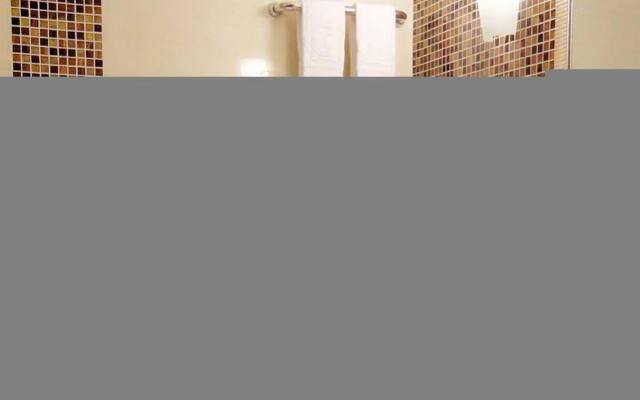 Shenzhen Shatoujiao Hotel