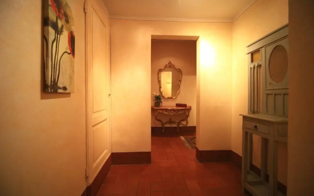 Close to The Duomo Tidy 1BD Apt
