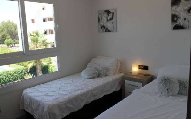 La Fuente 3 Bedroom Apartment With Comm Pool