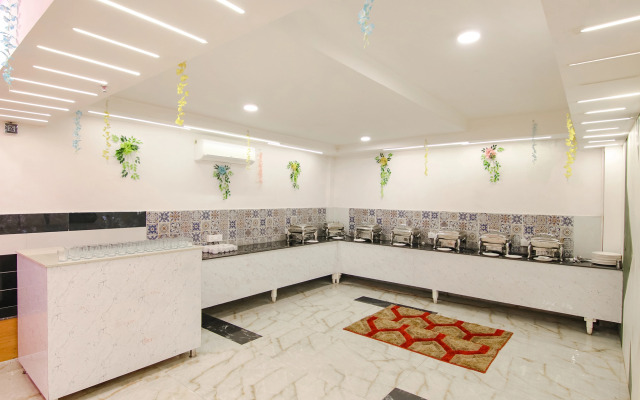 Fabhotel Prime The Eminence