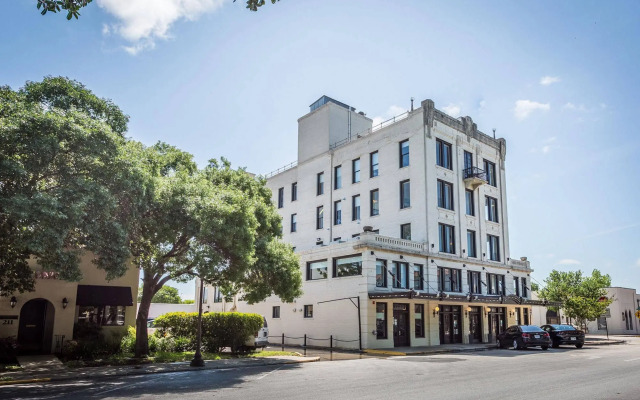 Park Plaza Hotel Seguin