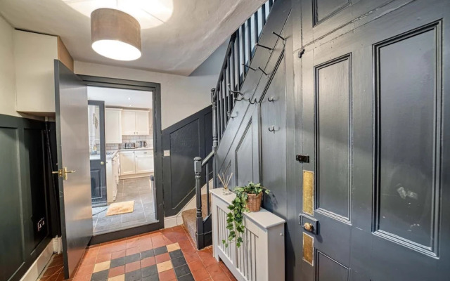 Host Stay Underhill House