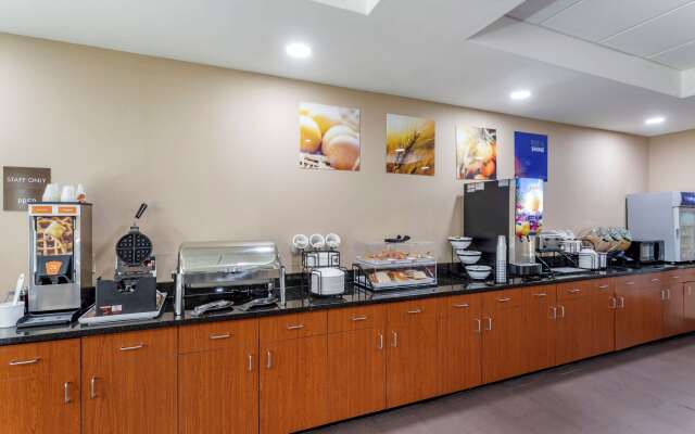 Comfort Inn & Suites Atoka-Millington