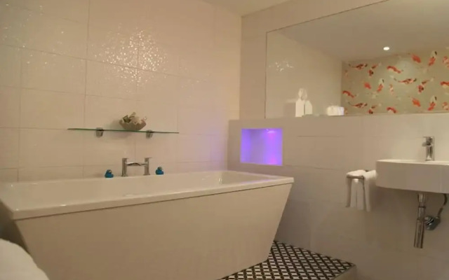 Luxury Pebble House 180 Degrees Sea View