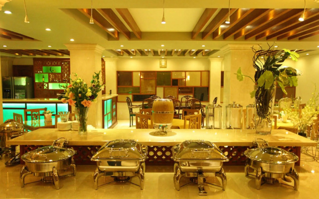 Au Lac Charner Hotel