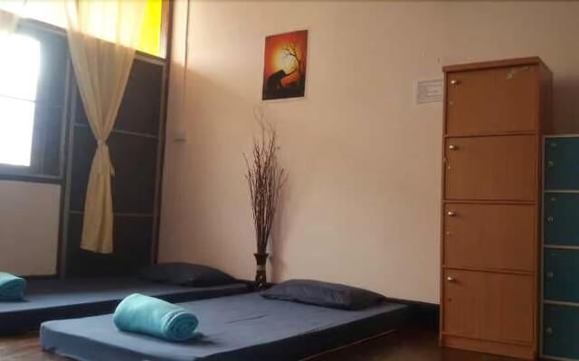 The Living Place 3 - Hostel