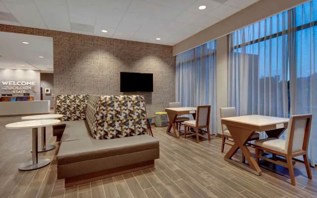 Hampton Inn & Suites Sunnyvale Silicon Valley