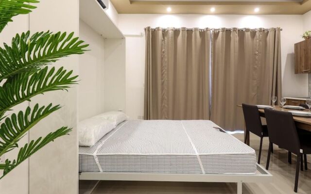 Luxurious Duplex Seafront Apt w/ Amazing Sea Views