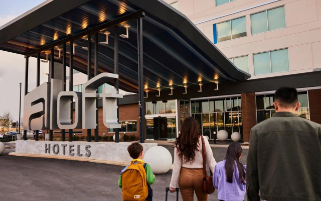 Aloft Green Bay