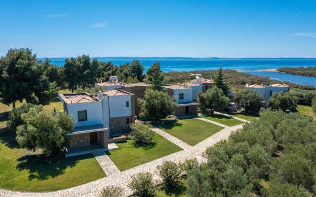Sea La Vie Retreat Villas