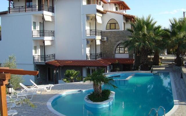 Hotel Pyrgos Boutique & Suites