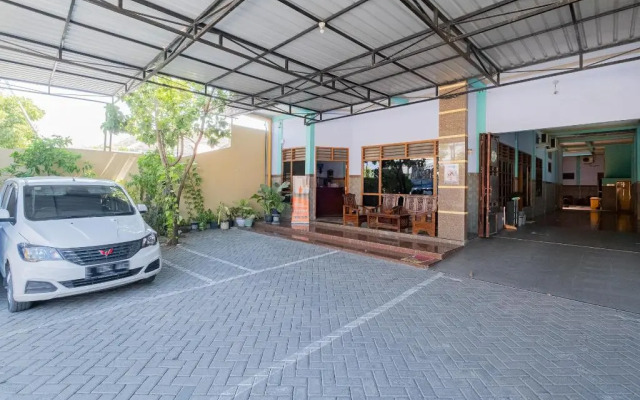 RedDoorz Syariah near Alun Alun Bojonegoro