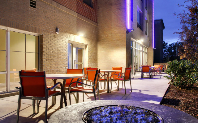 Holiday Inn Express & Suites Summerville by IHG