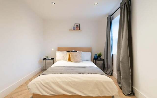 The Battersea Place - Charming 4bdr Flat