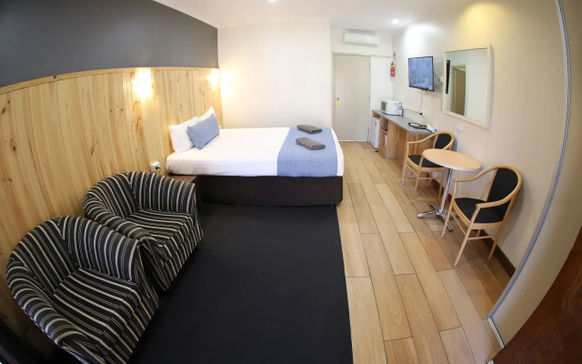 Sleepy Hill Motor Inn