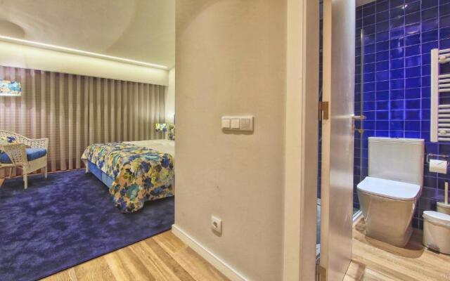 Victory Village 18E