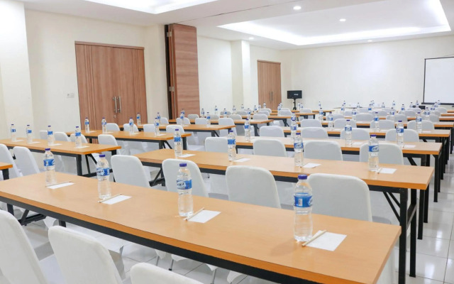 LeGreen Suite Ratulangi