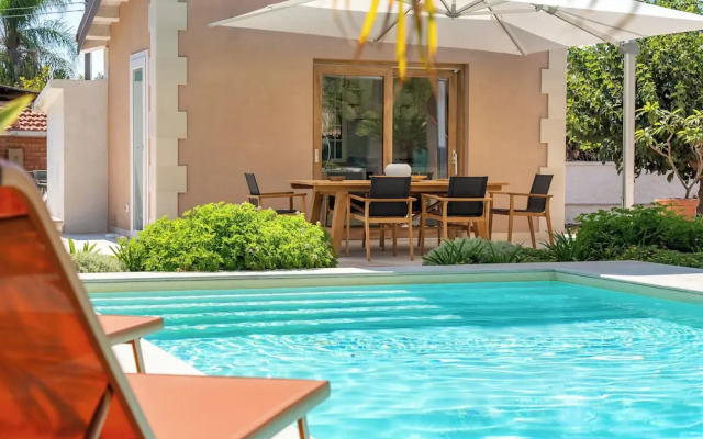 Villa Bali with Pool by Wonderful Italy