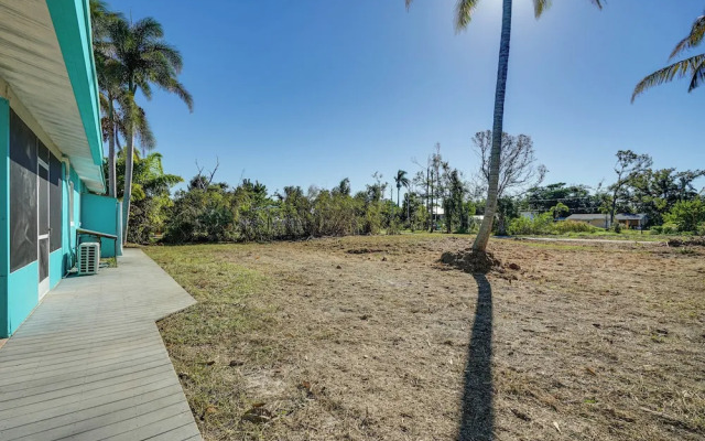 1 Mi to Boat Ramp: Bokeelia Home w/ Screened Patio