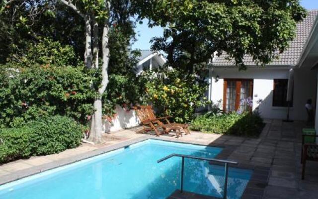 Hermanus Dorpshuys Guesthouse