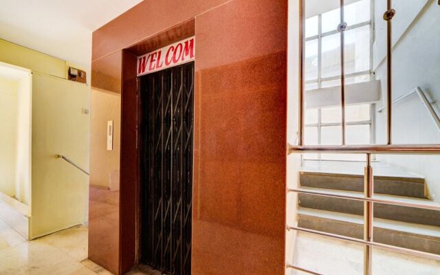 Oyo 40720 Hotel Srs Regency