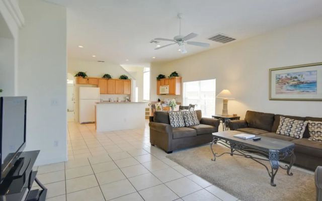 Family Retreat w/ Pool: 10 Mi to Disney!