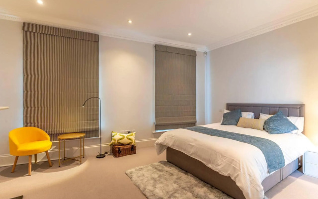 Spacious & Modern 3brs House in Central London