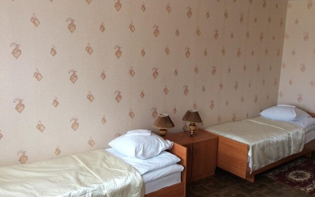 Yunost Hotel