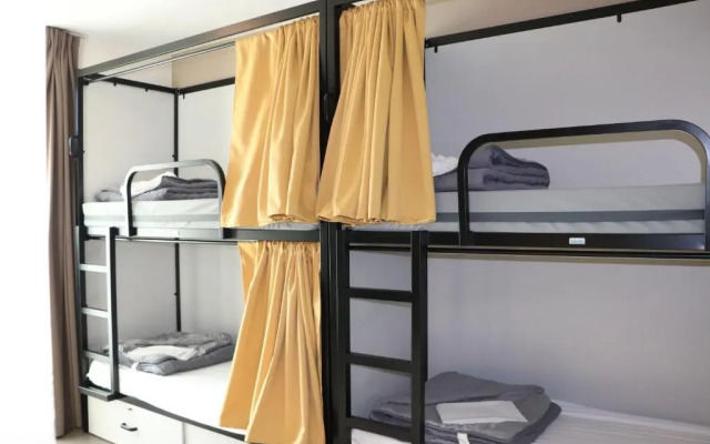 Jacques Brel Youth Hostel