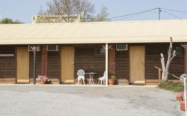 Country Roads Motor Inn Narrandera