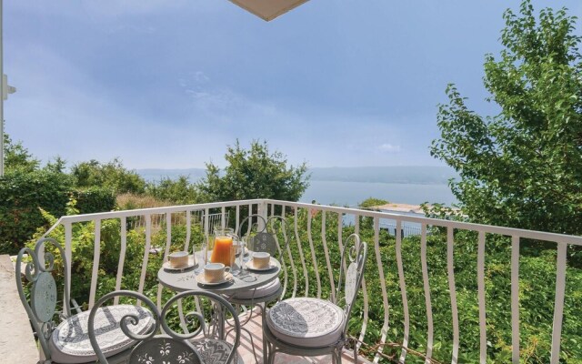 Awesome Home in Duce With Wifi and 2 Bedrooms