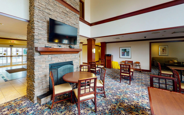 Staybridge Suites Philadelphia Valley Forge 422 by IHG