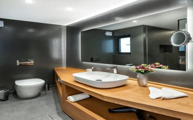 DAYS City Suites