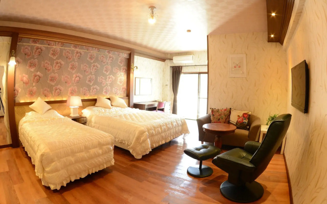Yufuin Bessou Shikisai Hotel