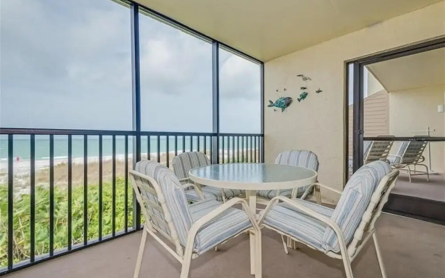 Sea Oats 111 2 Bedroom Condo by RedAwning