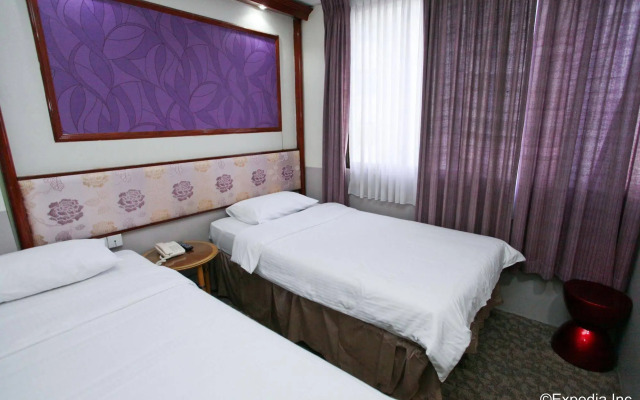 Hotel 165