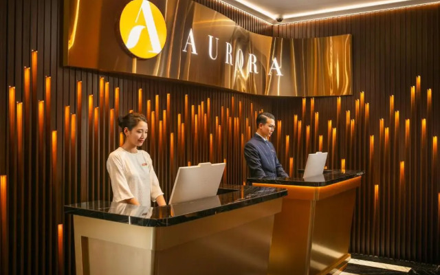Aurora Central Hotel