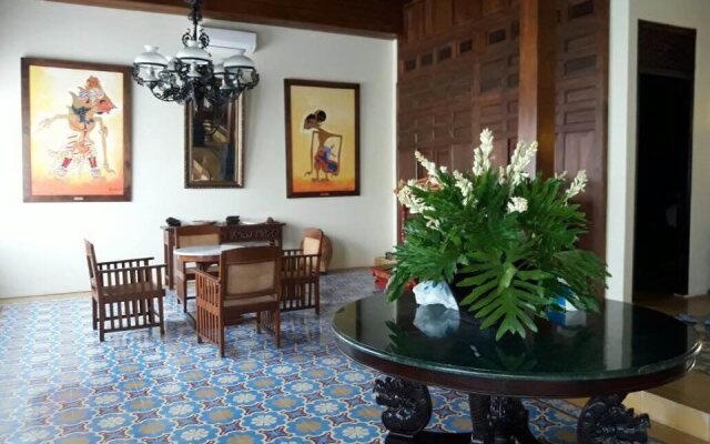 Griya Pamengkang - Javanese House