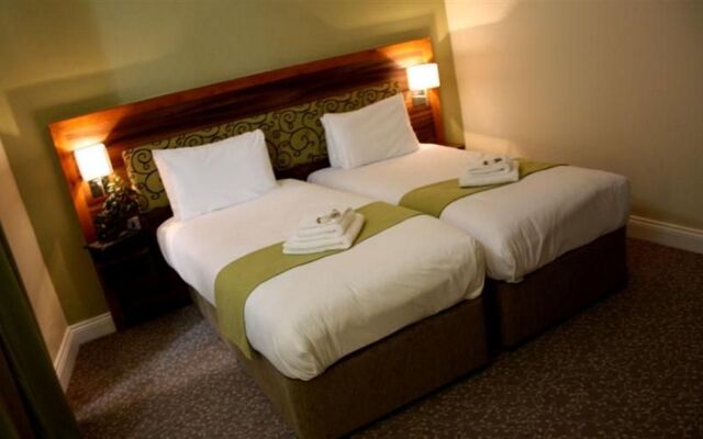 Surtees Hotel