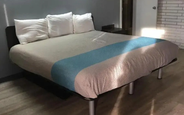 Sands Motel
