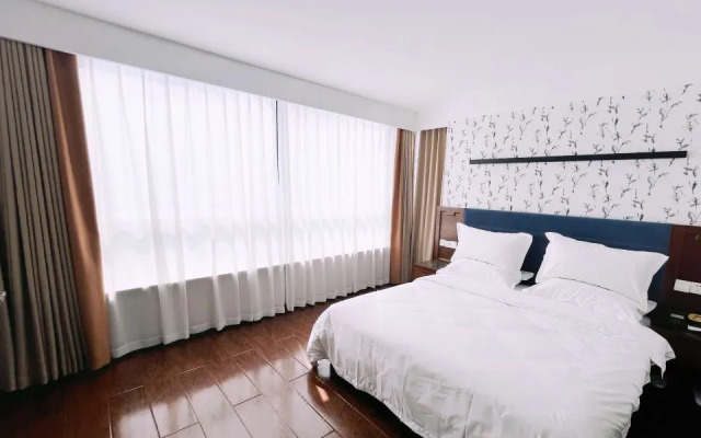 Tianjin Jinting Yuhua Hotel