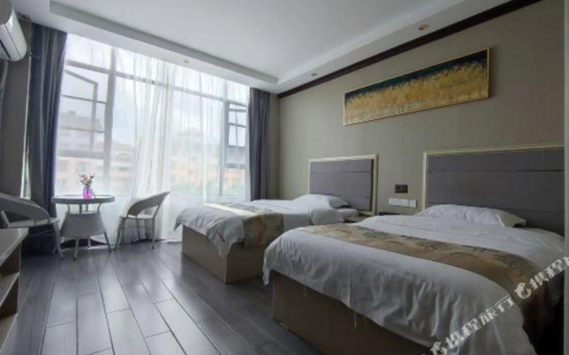 Dengge Business Hotel