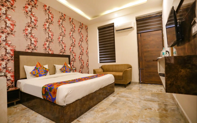 FabHotel Enaya Residency